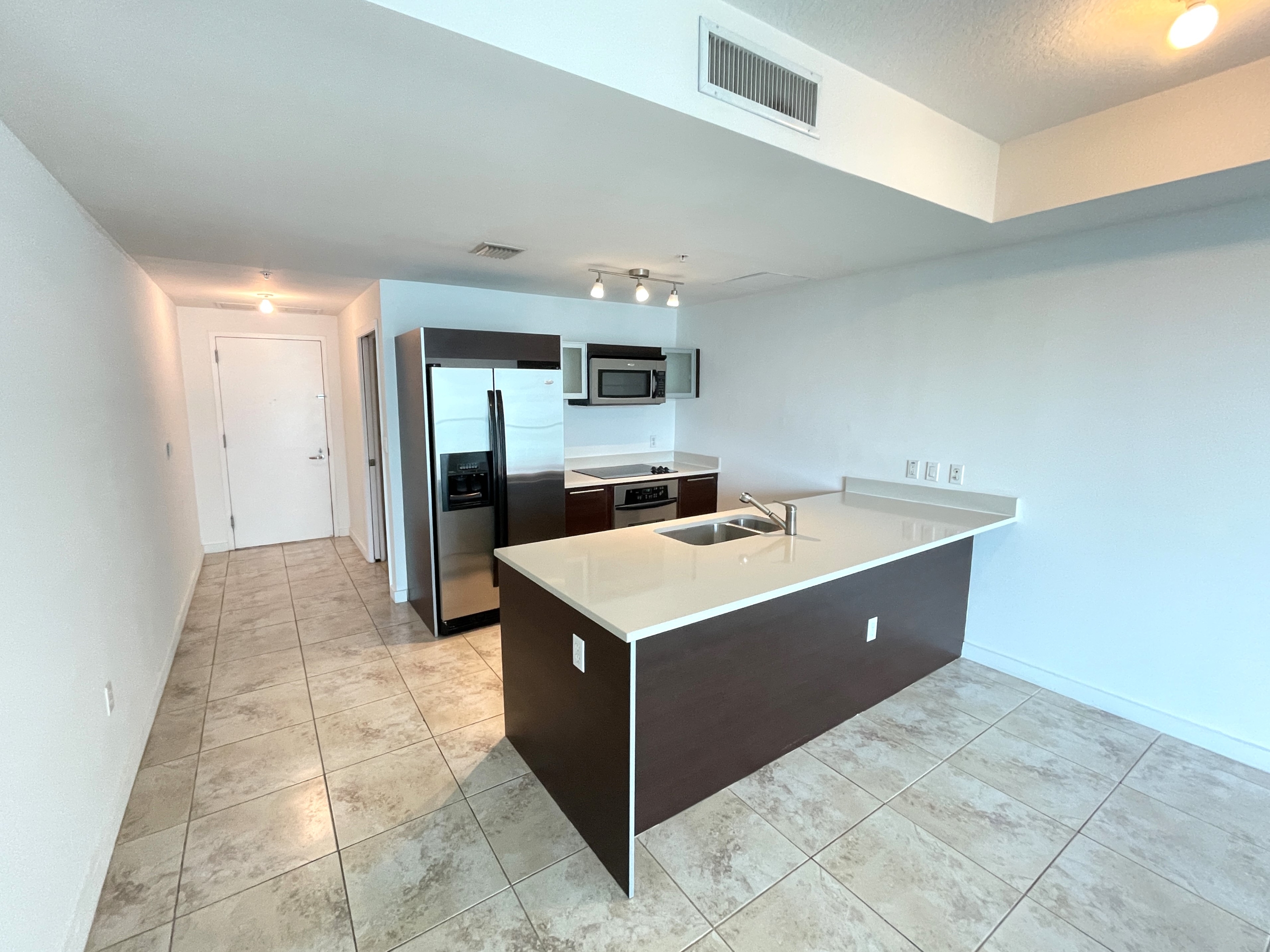 1900 North Bayshore Drive, 1709