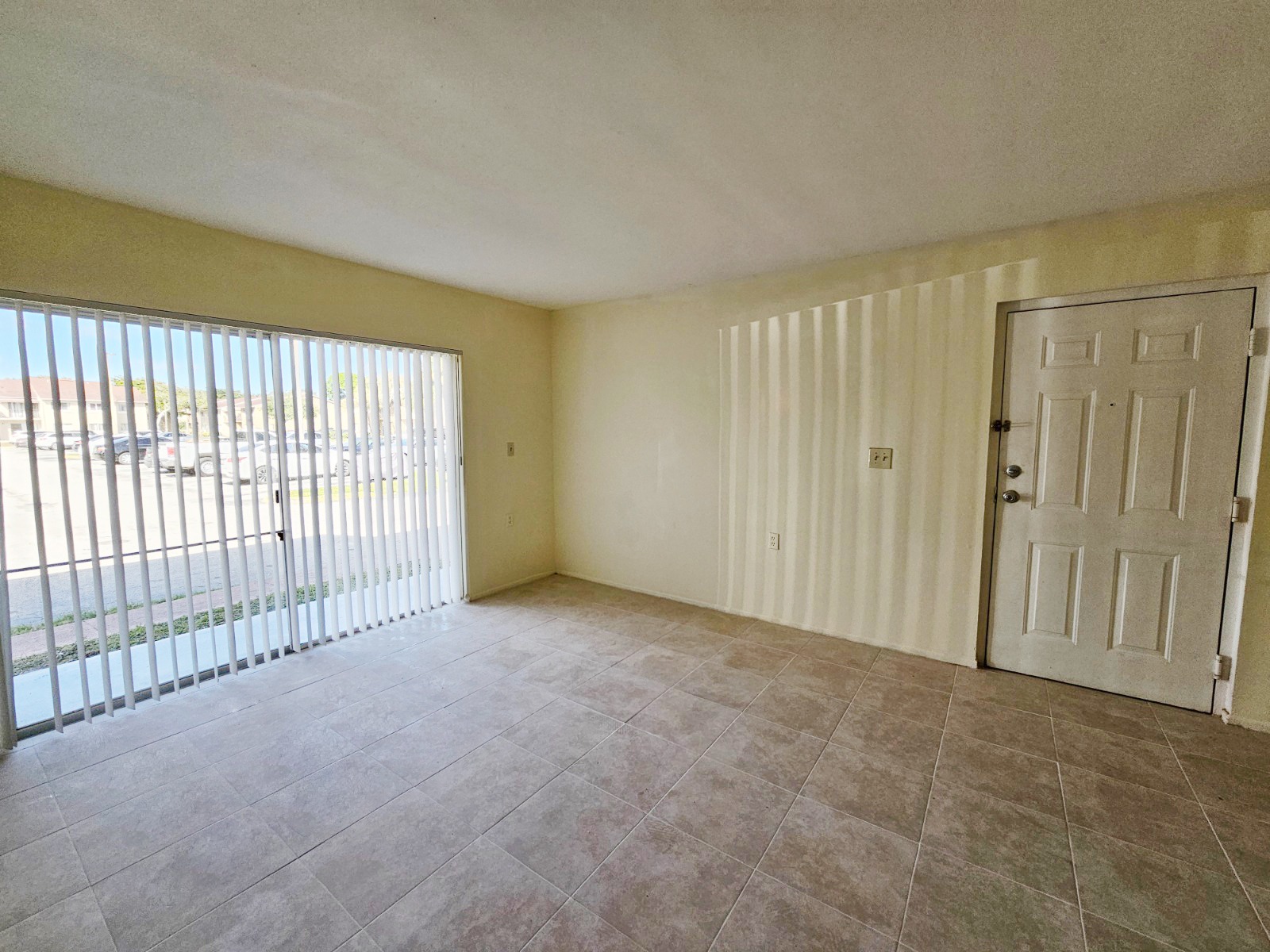 1153 Lake Victoria Drive, #D - D